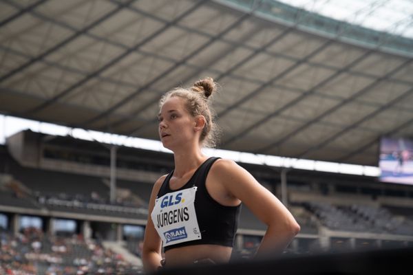 Lavinja Juergens (LG Stadtwerke München) waehrend der deutschen Leichtathletik-Meisterschaften im Olympiastadion am 25.06.2022 in Berlin